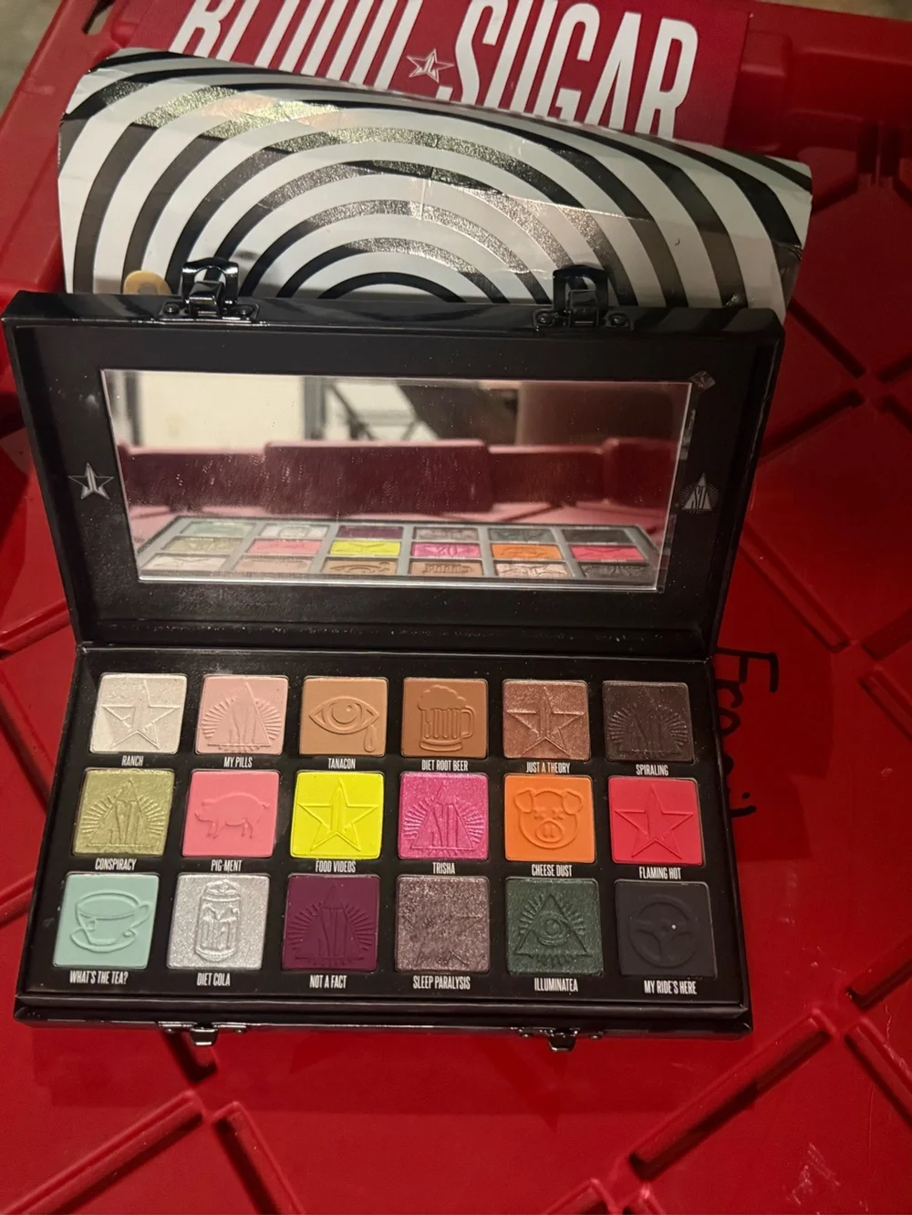 Jeffree Star graphic black